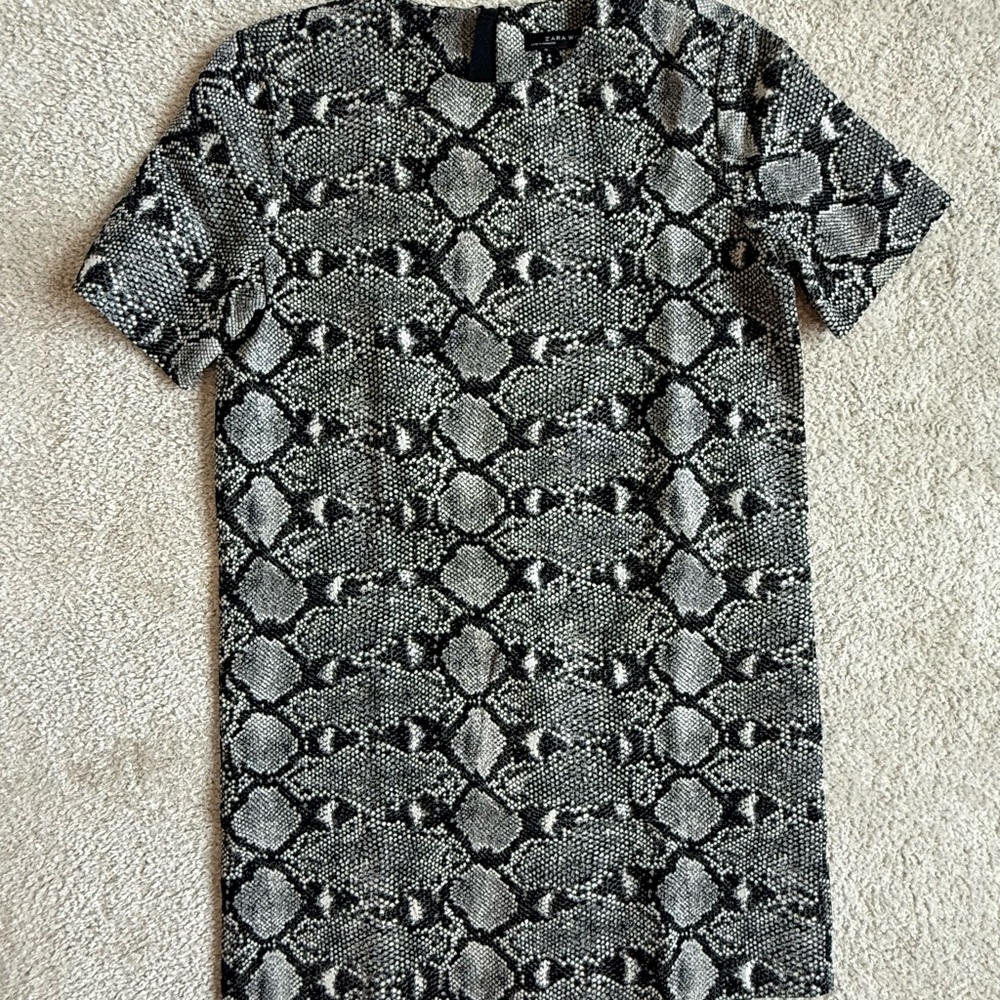 Zara Black and Cream Patterned Dress